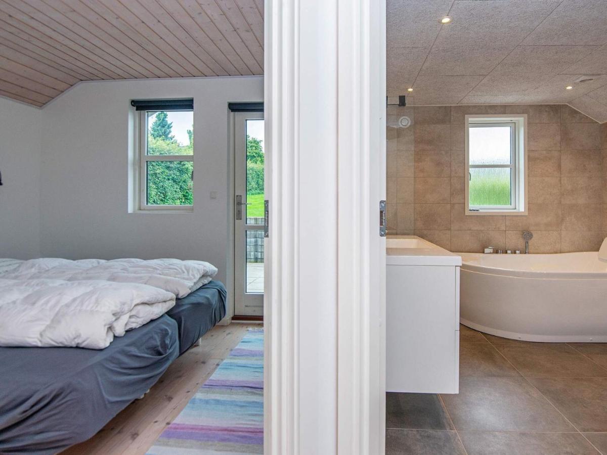 8 Person Holiday Home In Haderslev Kelstrup Strand Exteriör bild